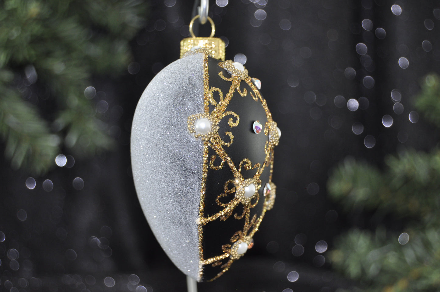 Black matte heart bauble swarovski side view