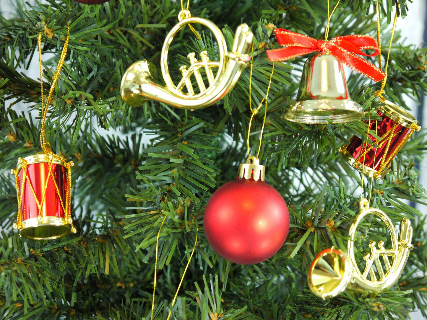 Red & Gold Mini Christmas Ornament Set 9 Pieces