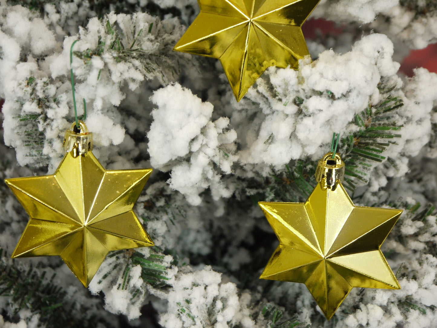 Set of 6 Christmas Stars Baubles – Shiny Gold