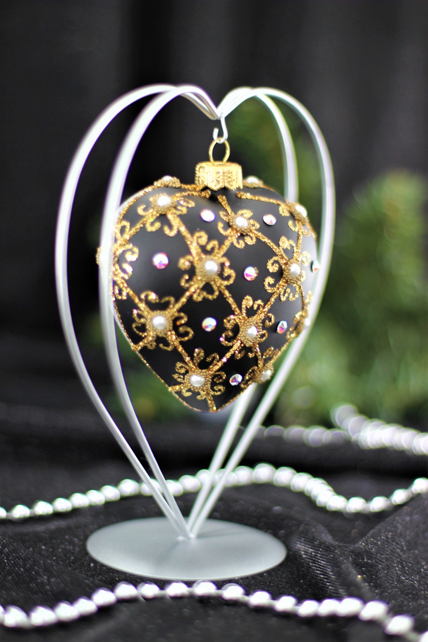 Black Matte Christmas Heart Bauble with Swarovski Crystals – 11cm (4”)