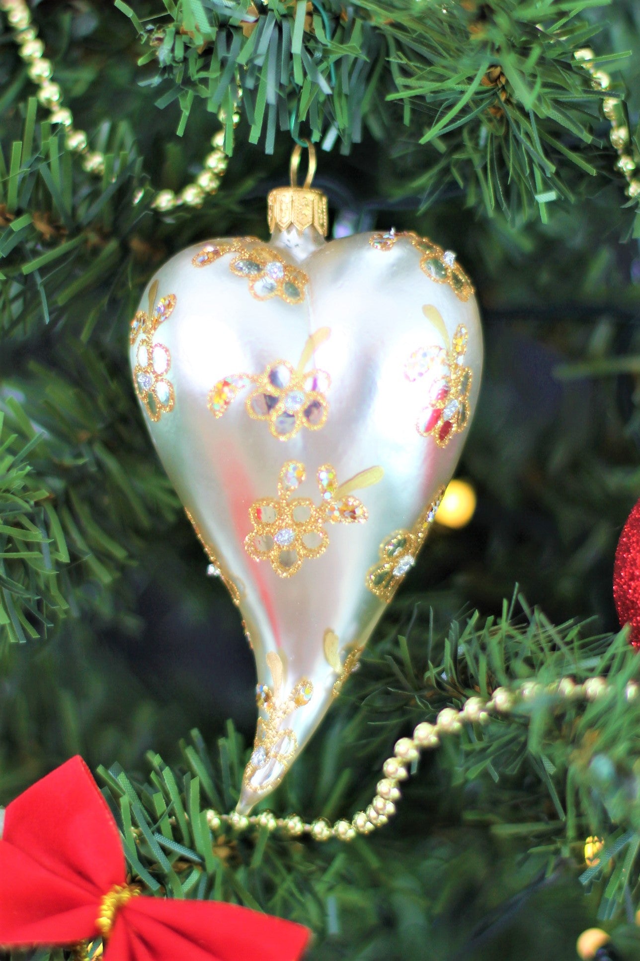 Silver Matt Glass Heart Christmas Ornament With Flower Design 12 cm (5”)