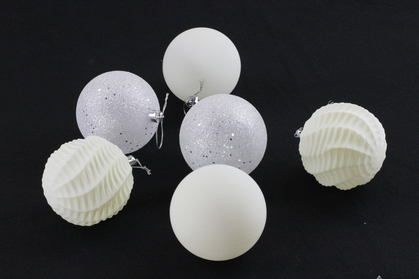 Assorted Set of 6 Creamy Christmas Baubles