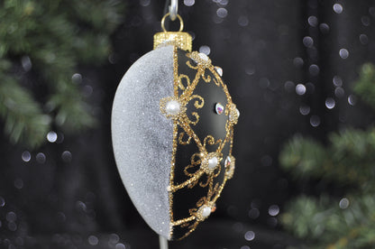 Black matte heart bauble swarovski side view