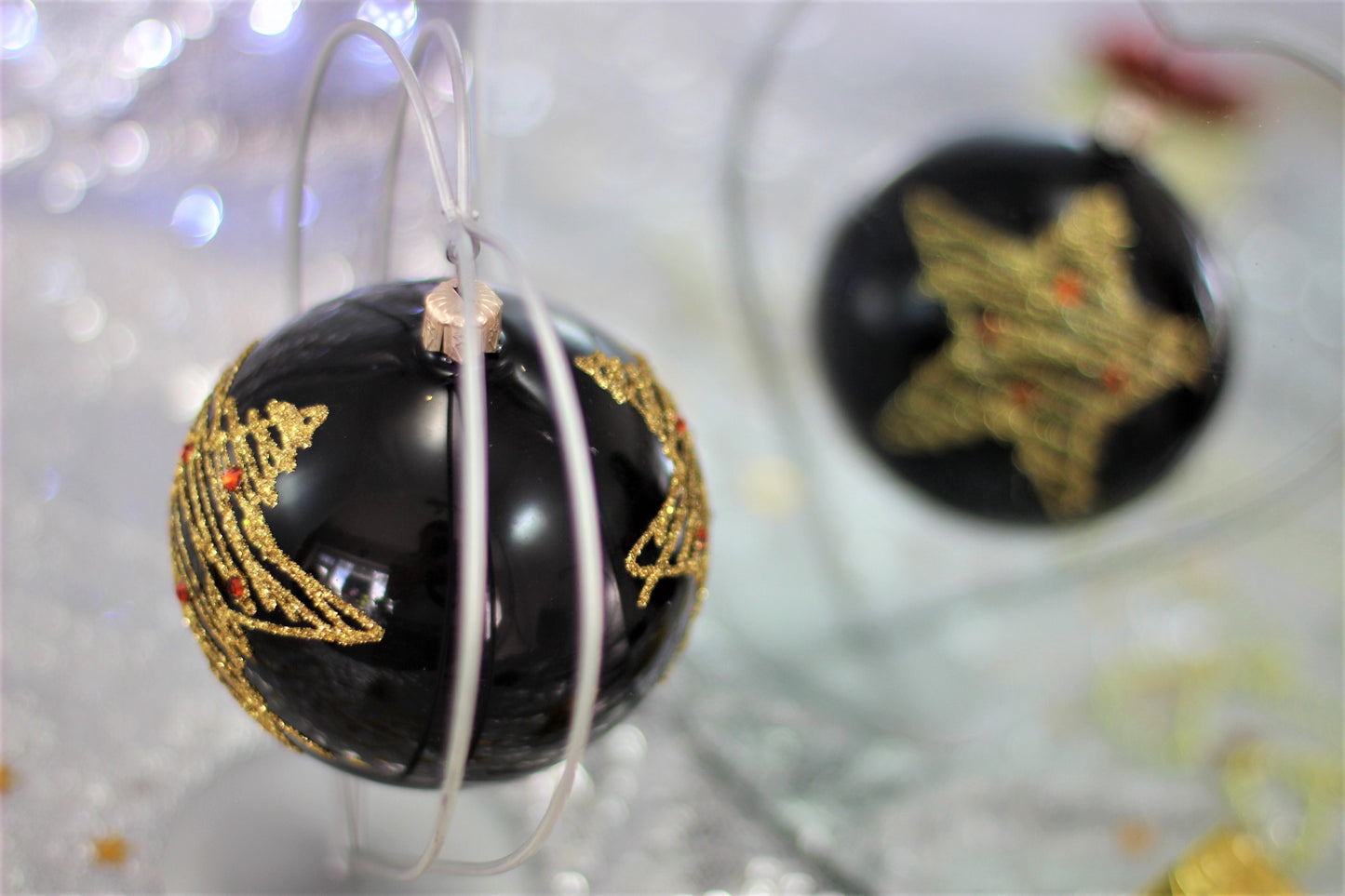 Black Christmas Bauble with Gold Glitter Star 10 cm 4''