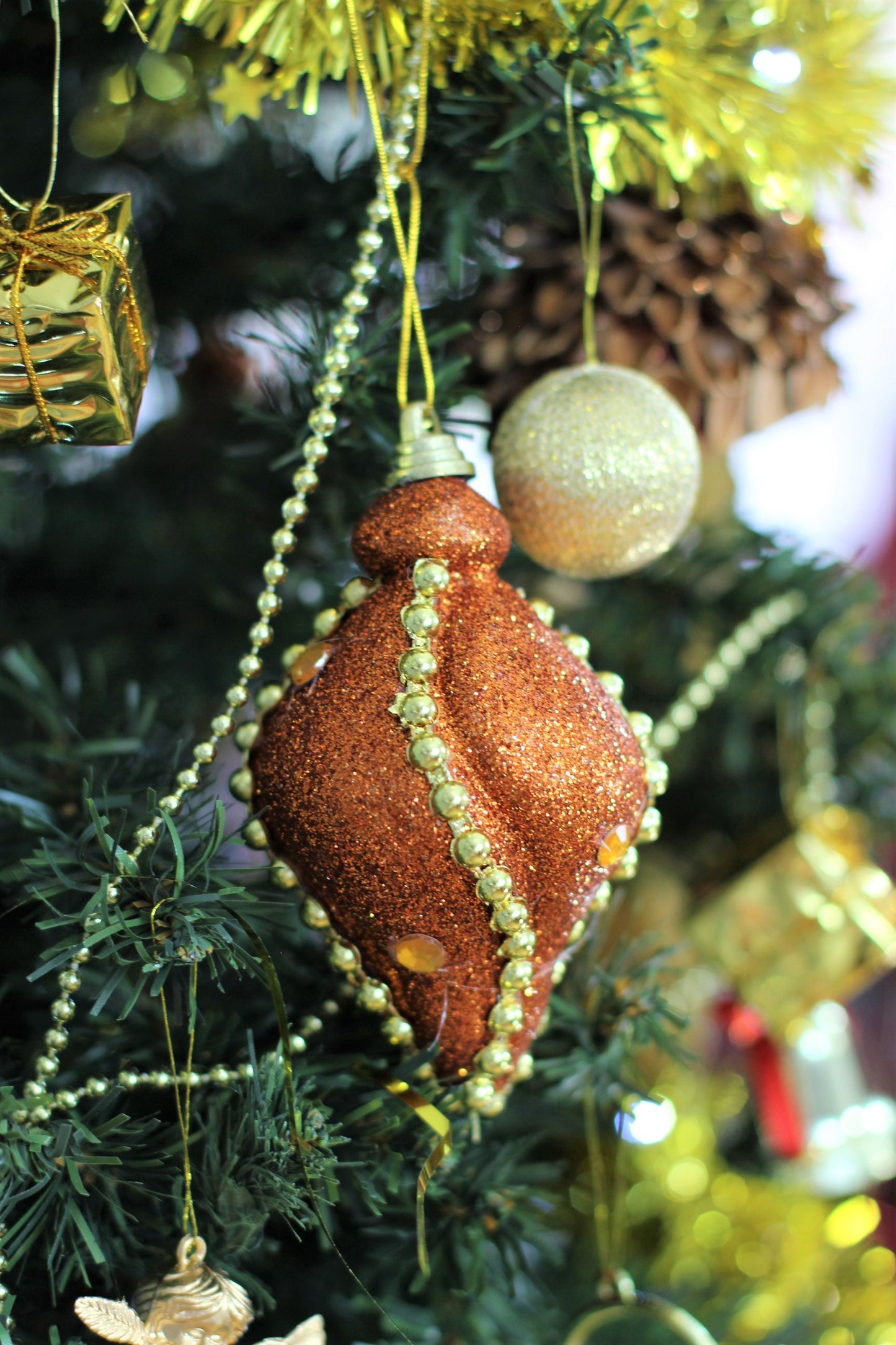 Set of 3 Christmas Icicle Baubles – Copper Gold Glitter With Beaded Chain And Crystals