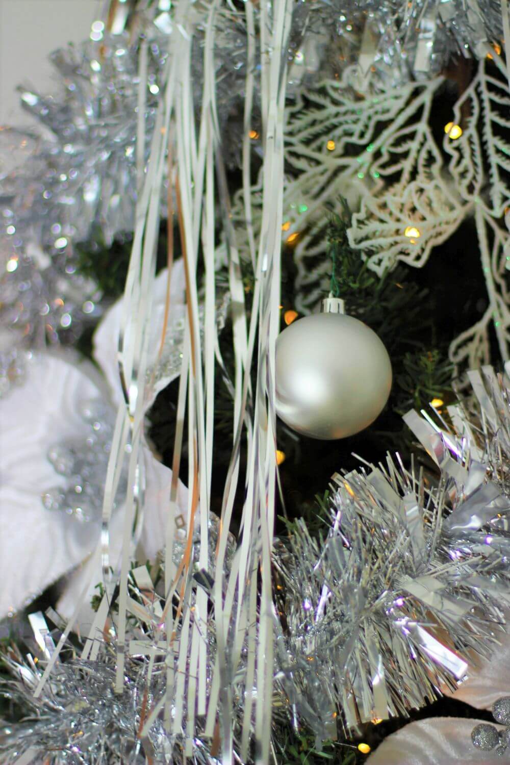 Silver Lametta / Foil Tinsel