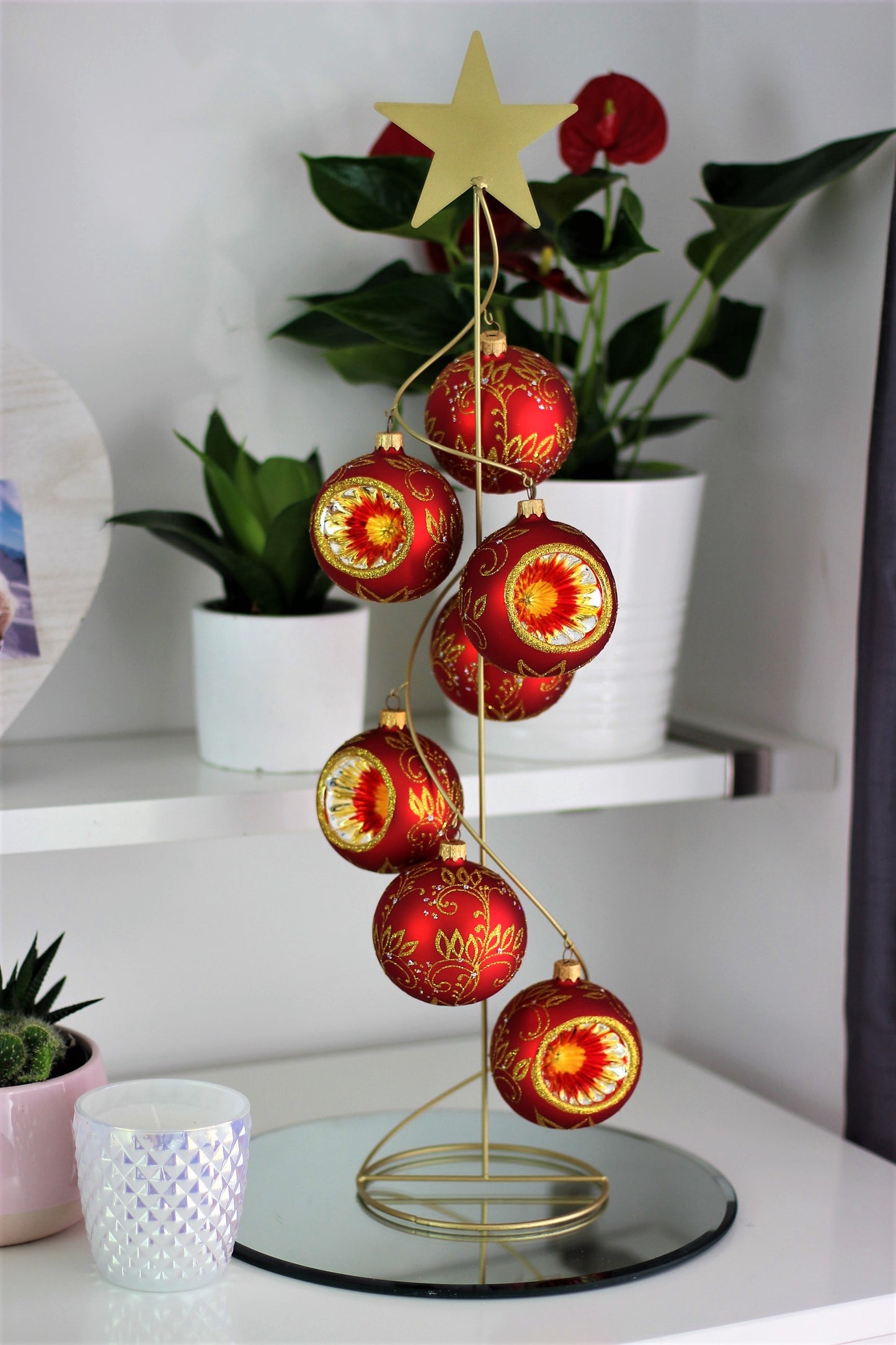 Gold Three Spiral Shaped Ornament Stand